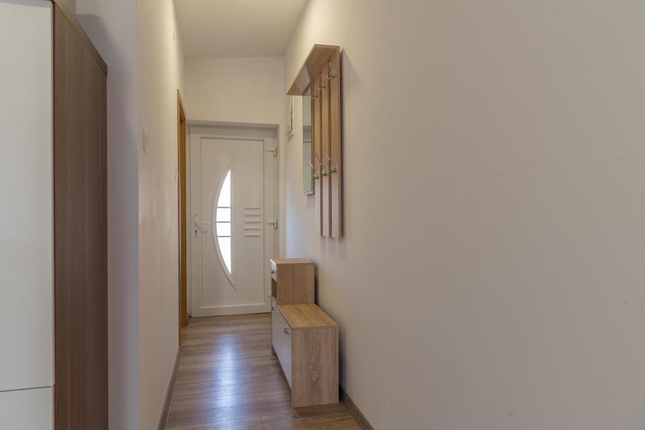 Apartmani Krzak Нин Екстериор снимка
