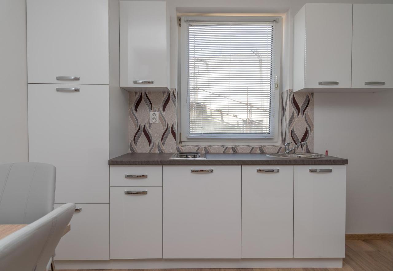 Apartmani Krzak Нин Екстериор снимка