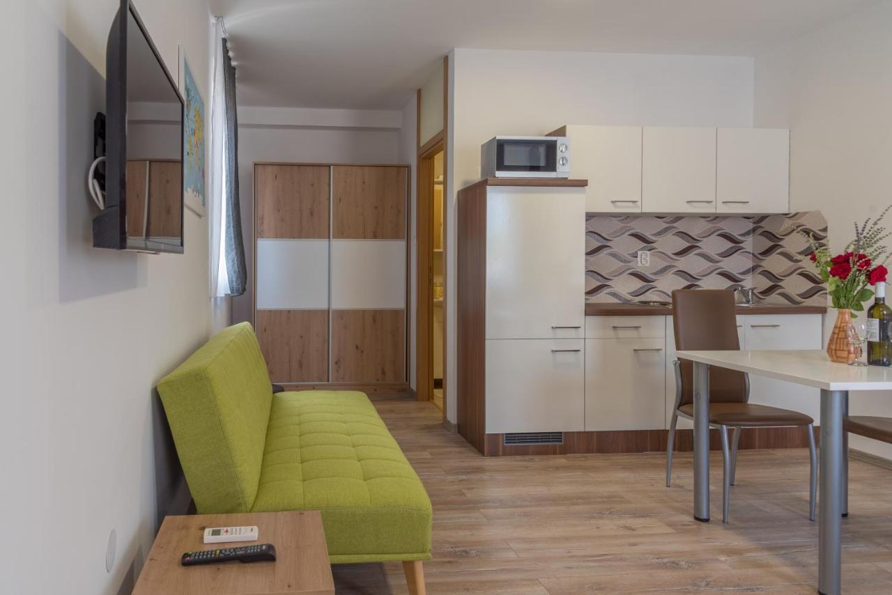 Apartmani Krzak Нин Екстериор снимка