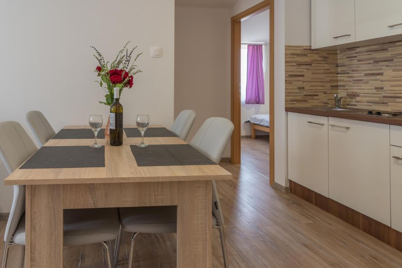 Apartmani Krzak Нин Екстериор снимка